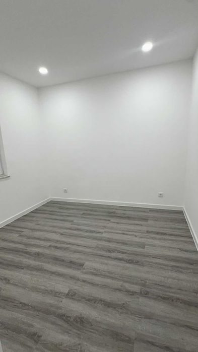 MORADIA V2 REMODELADA com sótão terraço e jardim