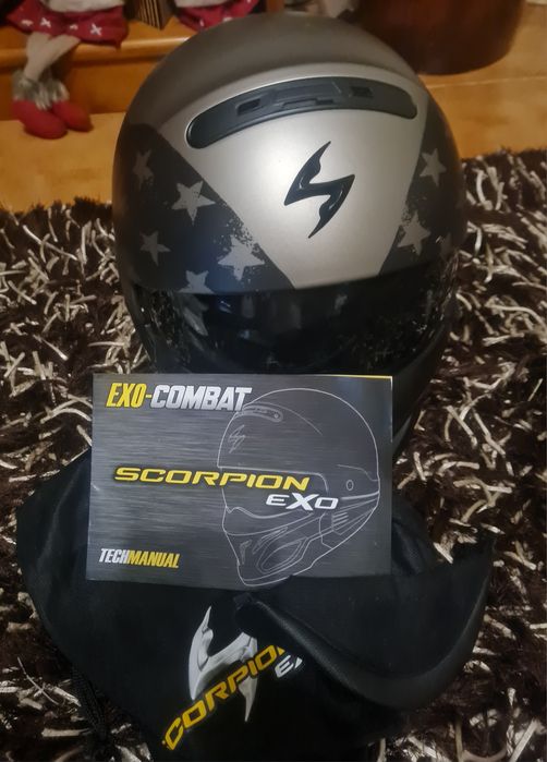 Capacete Scorpion exa istilo bandeira América