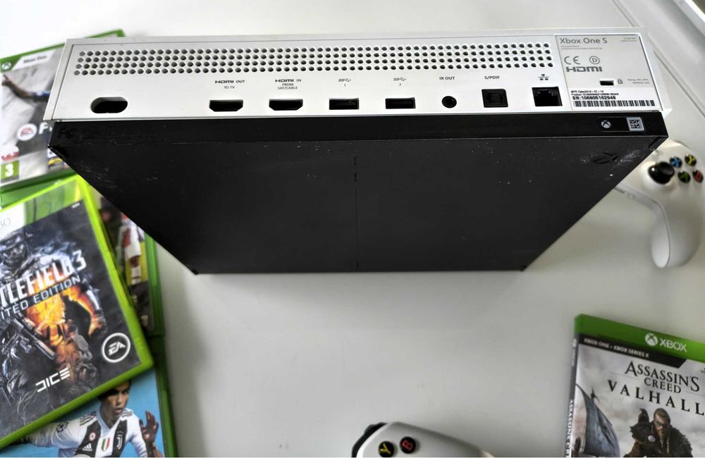 konsola XBOX One S - zestaw
