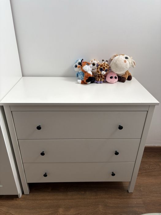 Comoda branca ikea