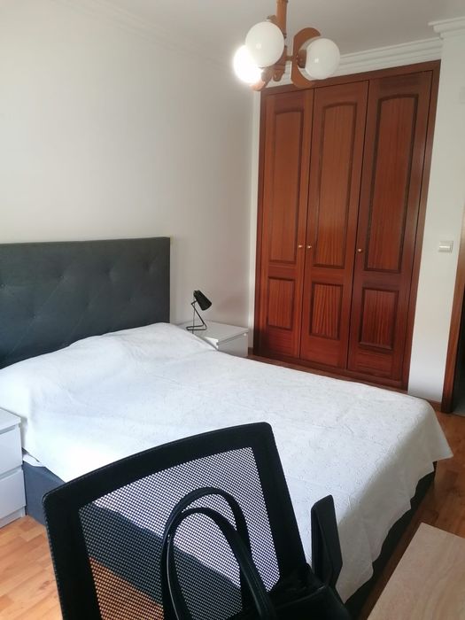 Apartamento T2 à venda na Avenida Humberto Delgado, 1º andar