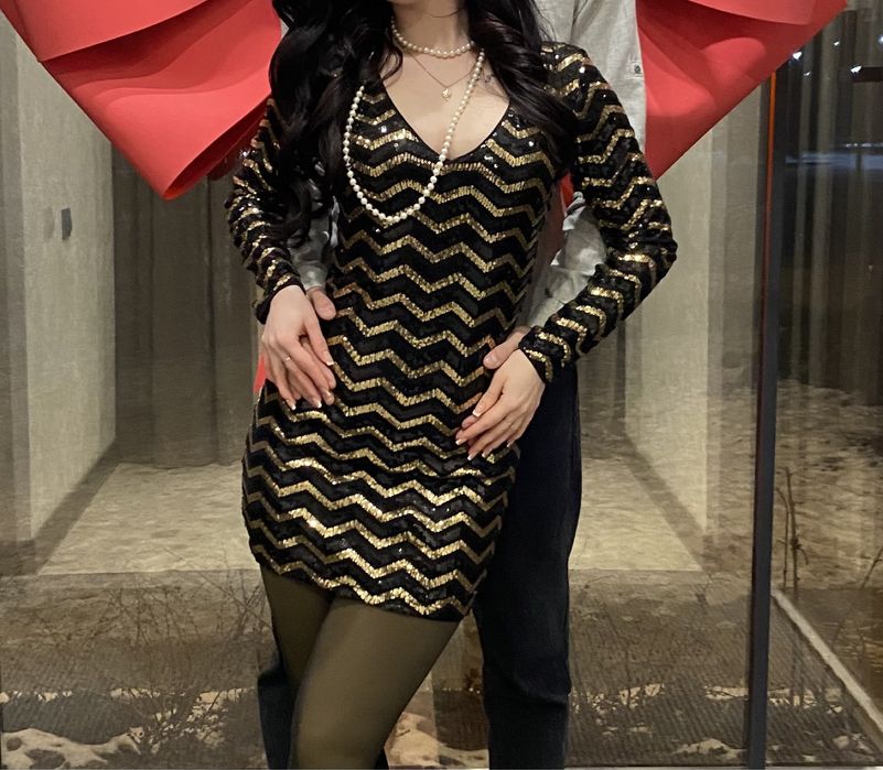 Блискуча сукня жіноча