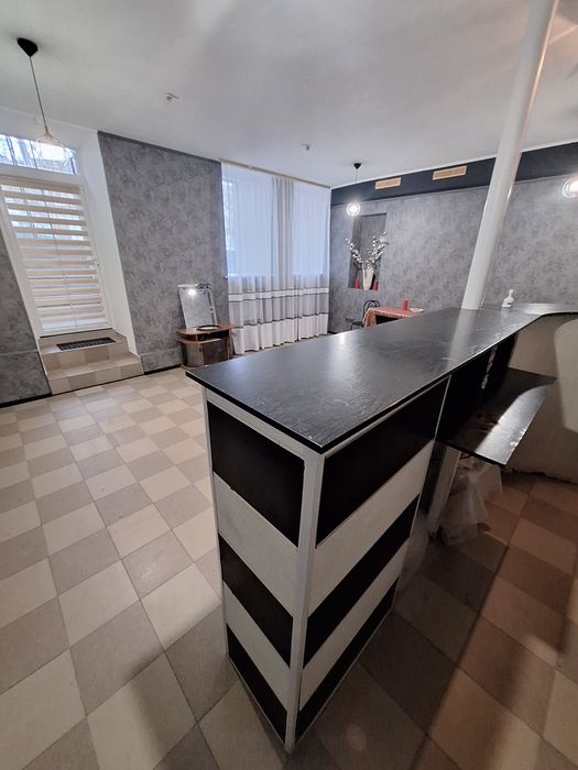 Продам   помещение  в центре 75 м2 коммерция цокольный в центре с ремонтом