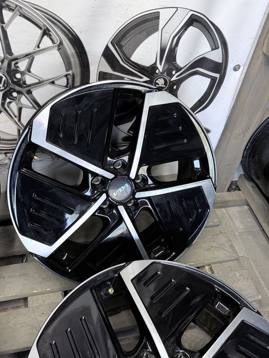 Диски литі 5/114.3/19 Kia ev6-7