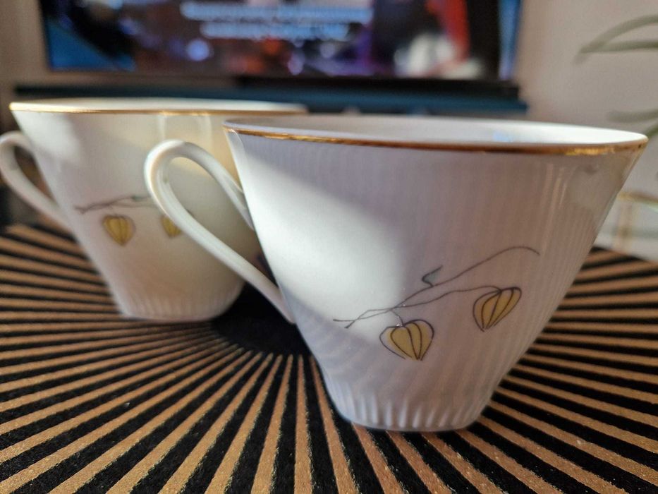 Komplet dwóch Porcelanowych filiżanek Chodzież Ćmielów