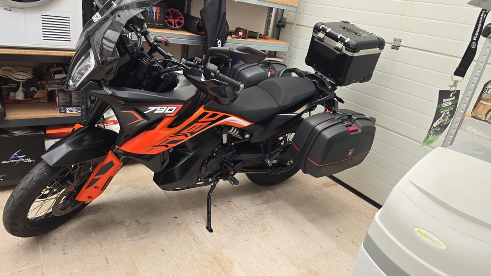 KTM 790 adventure