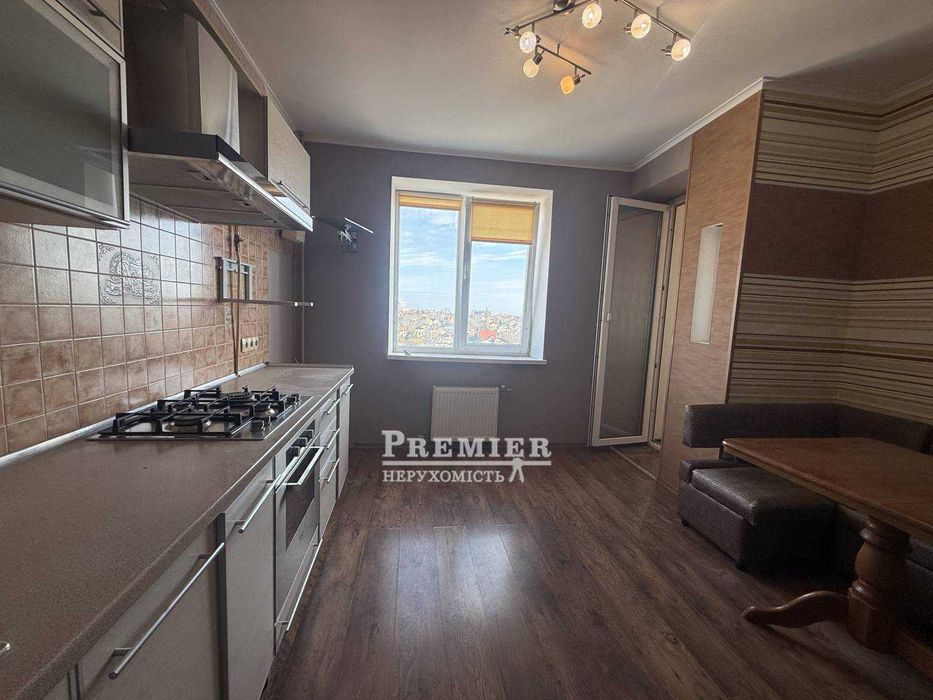 1-кімнатна квартира Вузовський р-н, цегляний будинок 2007 року, 47 м²