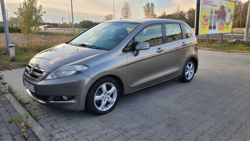 Honda FR-V