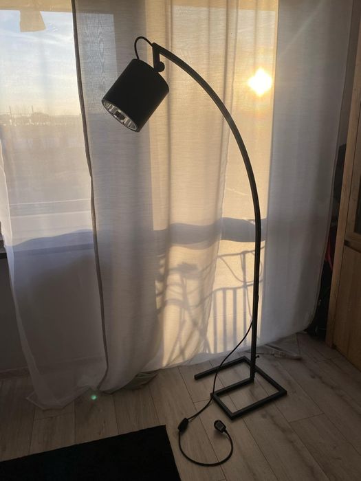 Lampa podłogowa loft