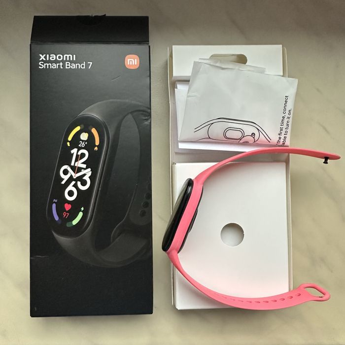 Fitnes treker Xiaomi MiBand 7 smartwatch