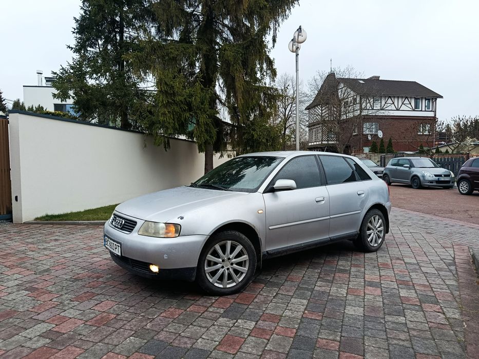Продаю Ауді А3 2001 рік 1.6 mpi