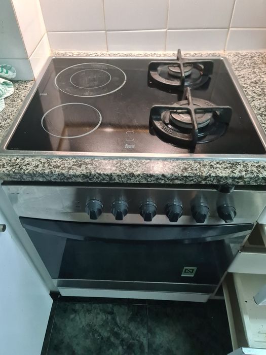 Fogão, placa e exaustor