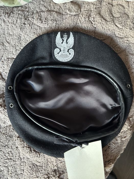 Beret czarny WP