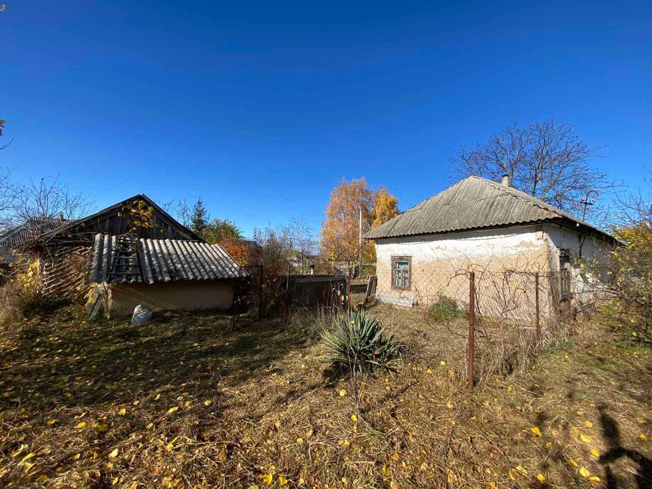 Продаж старого будинку+ фундамент+земельні ділянки 25+15,7соток