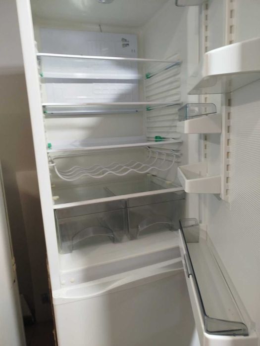 холодильник продам