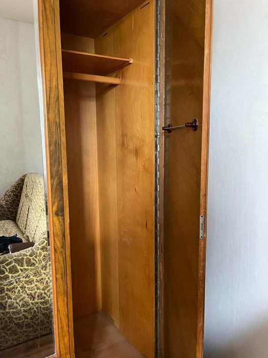 Шкаф ретро 60-х років