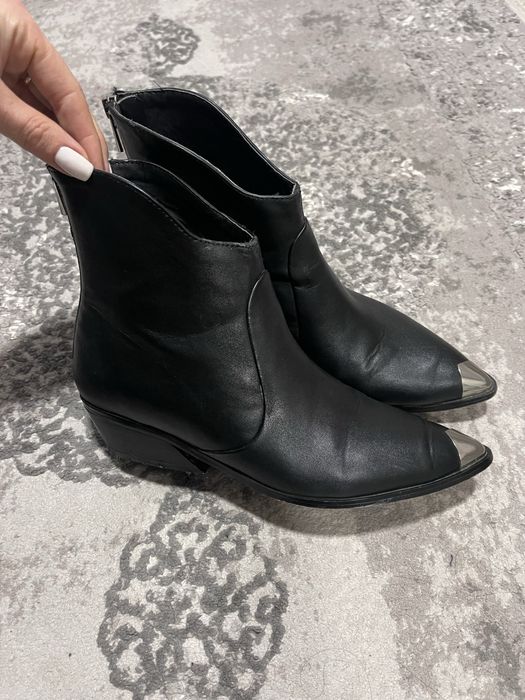 Жіночі  ботінки козаки