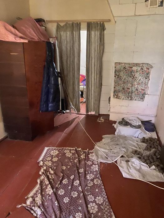 Продається будинок 1/4