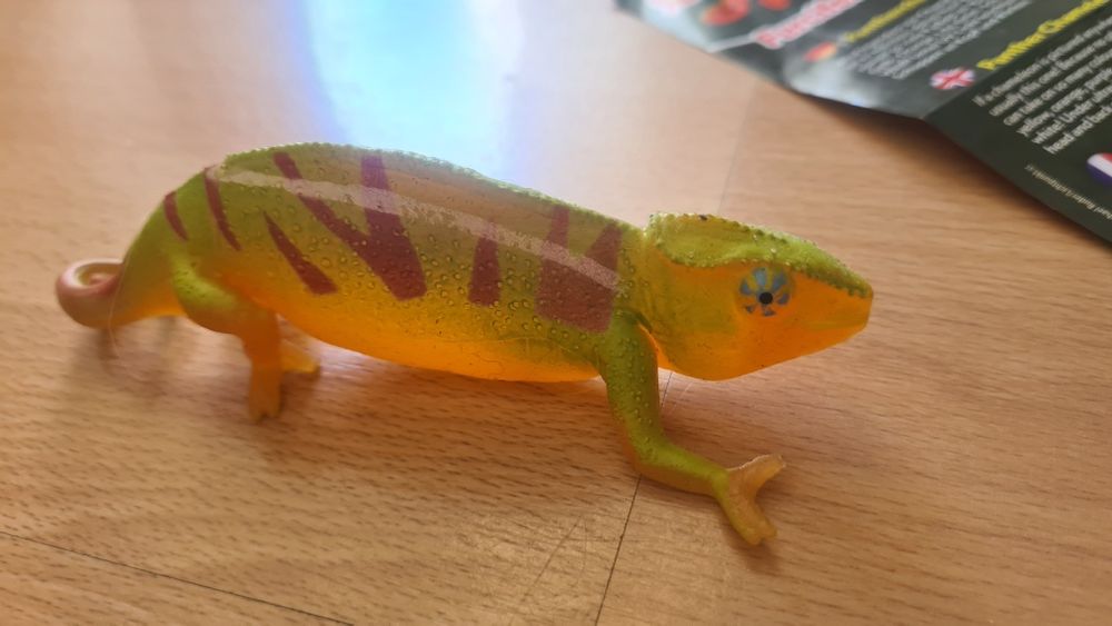 Kameleon Lamparci PlanetWow