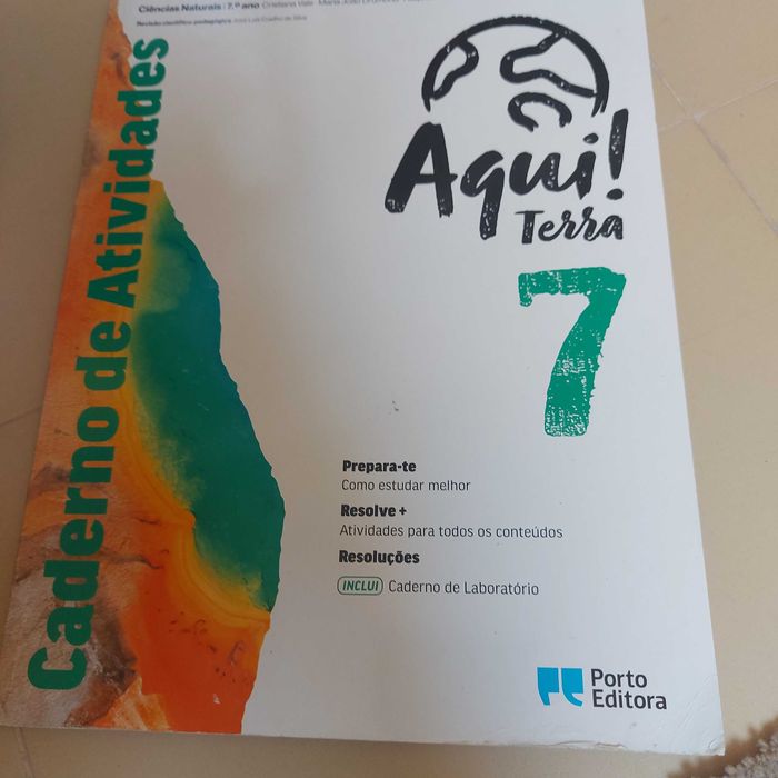 Livro caderno atividades aqui terra 7