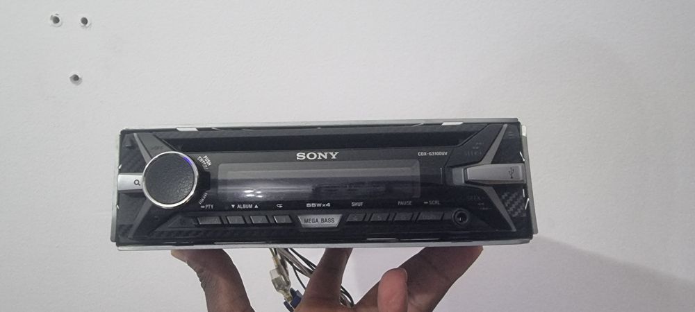 vendo autoradio sony cdx g3100uv