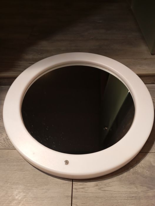 Lustro LED wiszące okrągłe w białej ramie 45cm