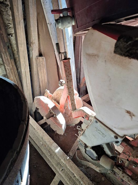 Semeador de milho de 4 linhas