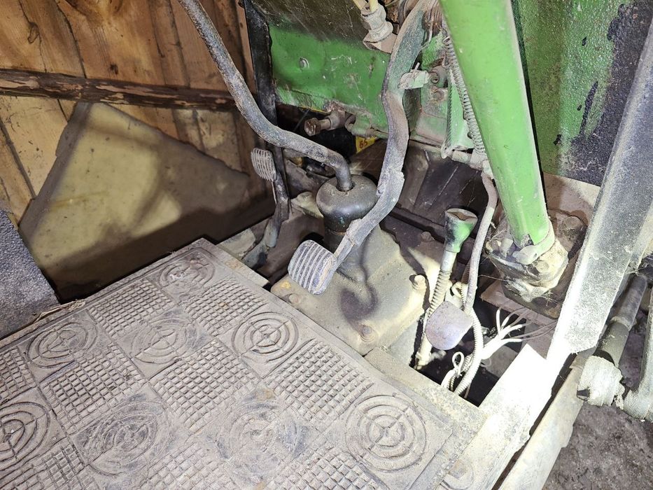 Трактор для сільськогосподарських робіт