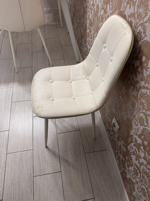 Стільці для кухні, білі