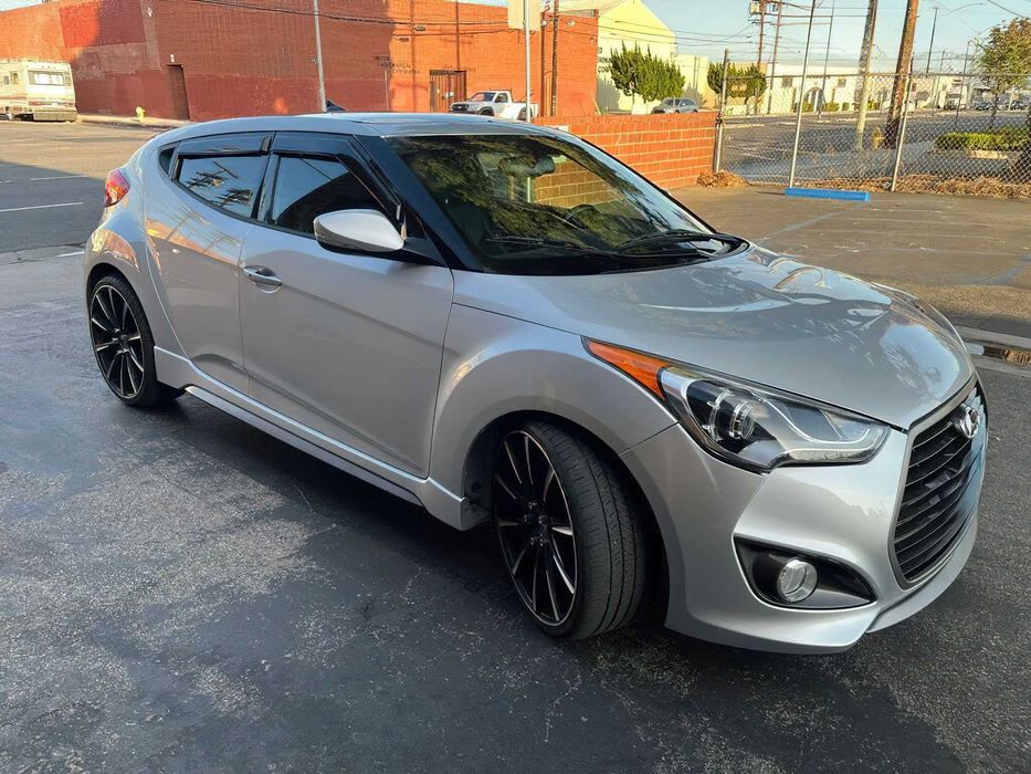 Hyundai Veloster Turbo R-Spec      2017