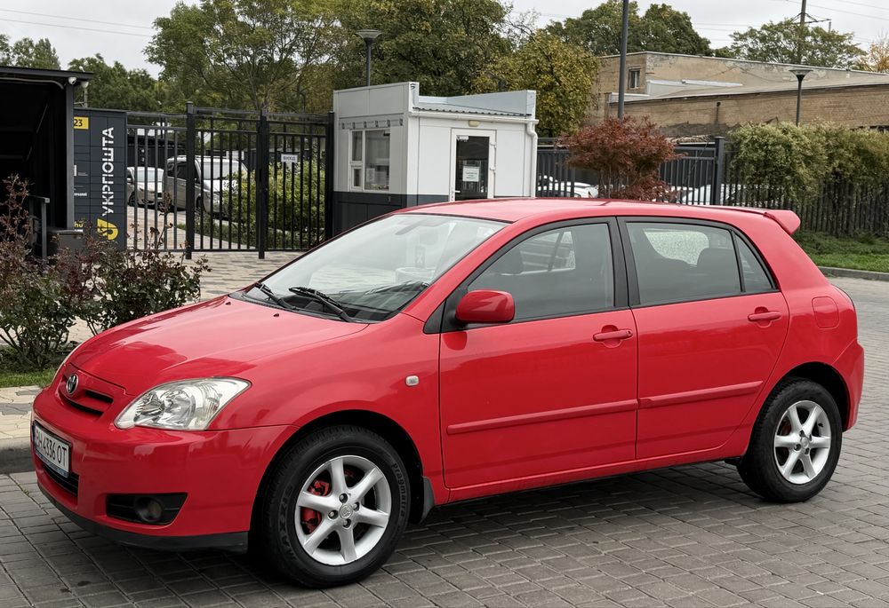 Toyota Corolla, 1.6 бенз, АВТОМАТ, в родной краске від власника