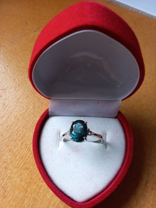 Anel em Prata 925 com Safira Certificada