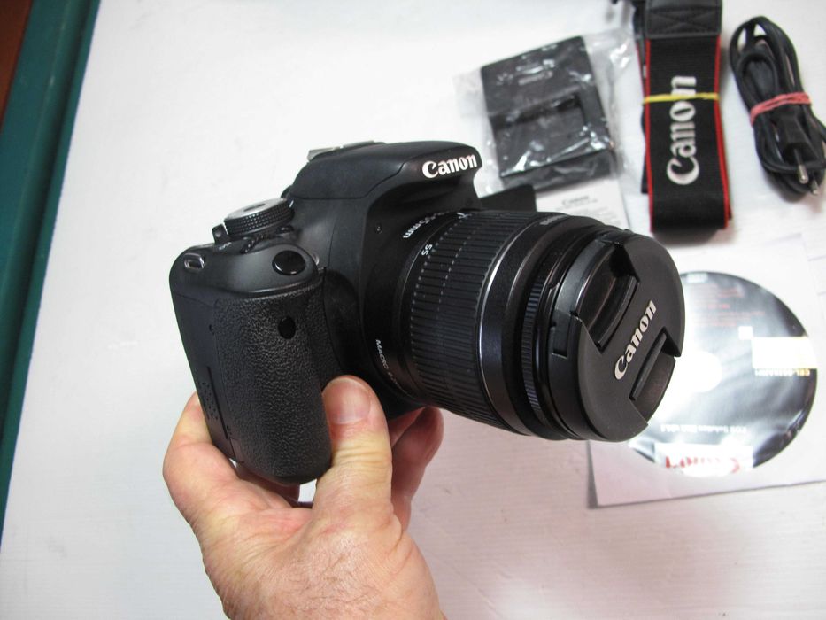 Canon 600D + 18-55mm-Só 8 mil disparos com lente, tudo como NOVO
