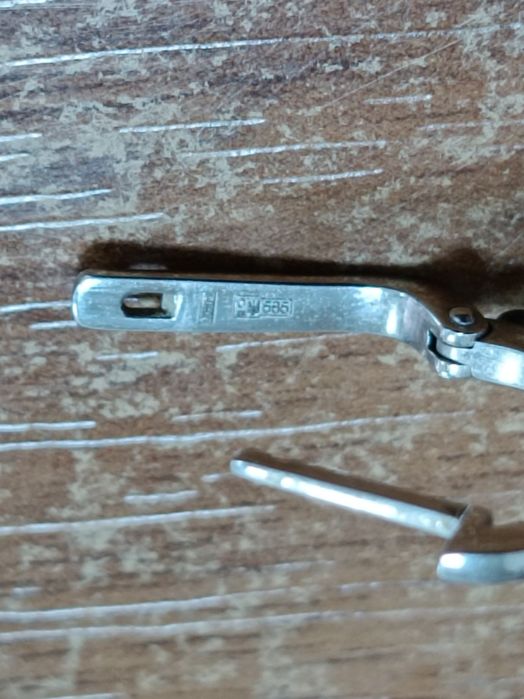 Золоті сережки з діамантами та топазом