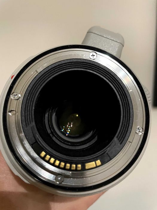 Objectiva CANON EF 100-400mm f/4.5-5.6L IS II USM