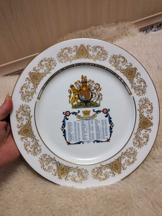 Винтаж тарелка Англия королева фарфор