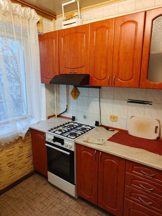 Продам 2 к. квартиру, ул. Владислава Зубенка