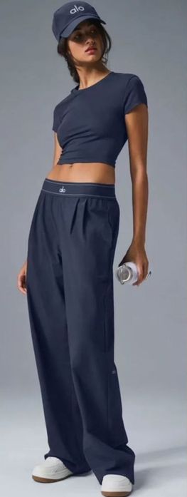 Szerokie czarne casualowe spodnie Alo Yoga rozmiar s