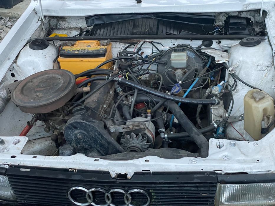 Audi 81 СЕДАН КУПЕ газ-бензин