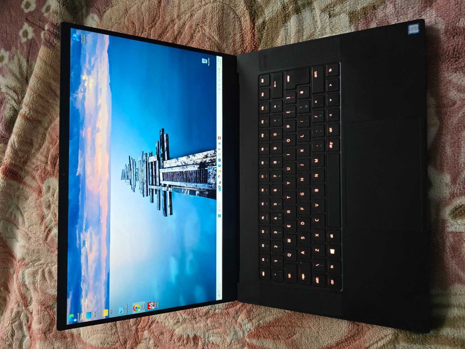 Razer Blade 15 RZ09-02386 Core i7-8750H 16GB Nvidia GeForce 1070 Max-Q 8GB