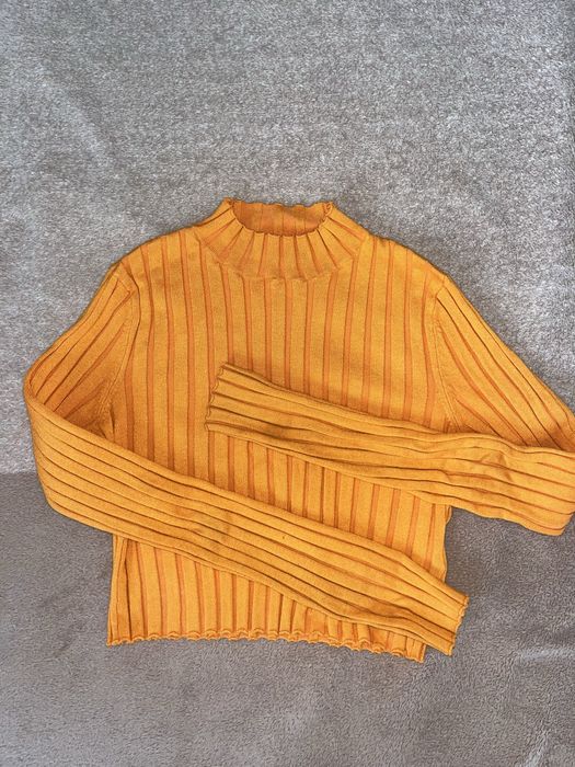 Лонгслів у рубчик з довгим рукавом