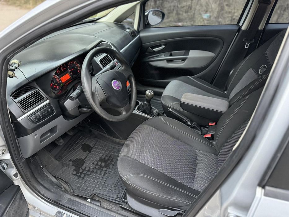 Продам Фиат Линея дизель 2012 год