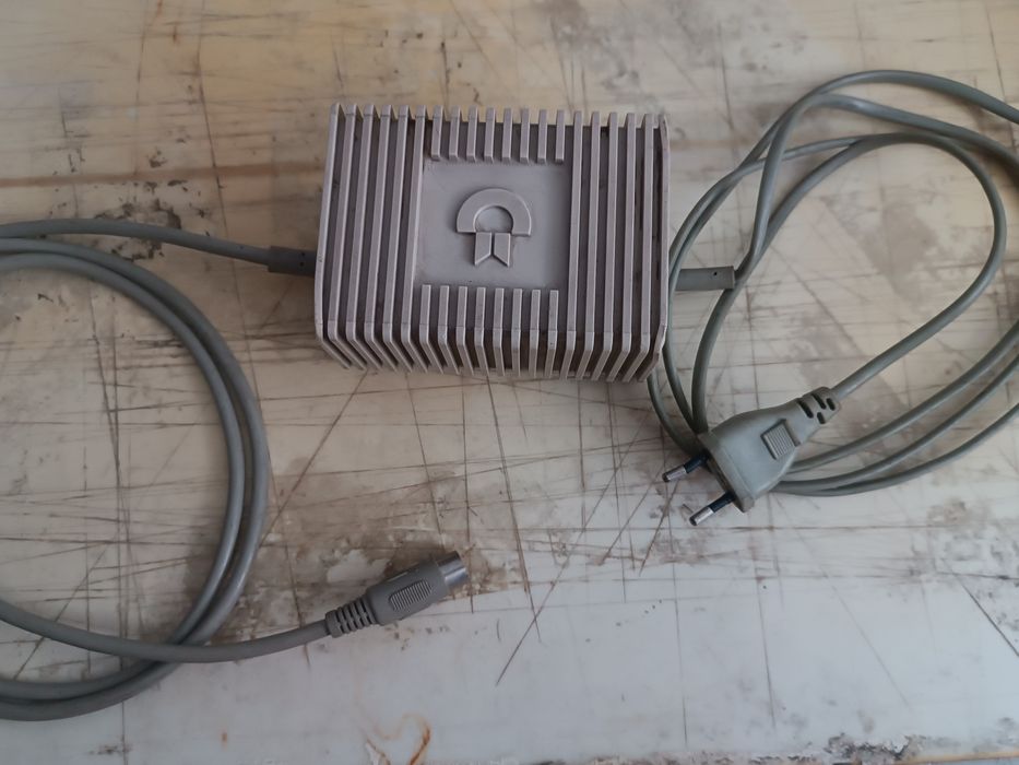 Commodore C64G + Datasette + oryginalny zasilacz - stan nieznany / do sprawdzenia