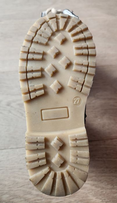 Przesliczne, skórzane. Buty Emel - trzewiki traperki ocieplane wełną.