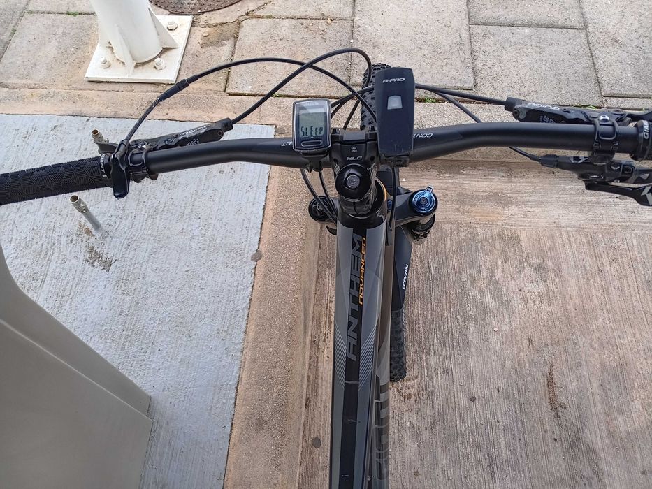 Giant Athem Advanced