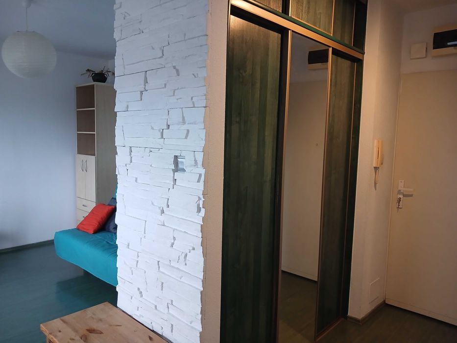 Bezpośrednio, kawalerka KEN 54, Ursynów, oszklony balkon