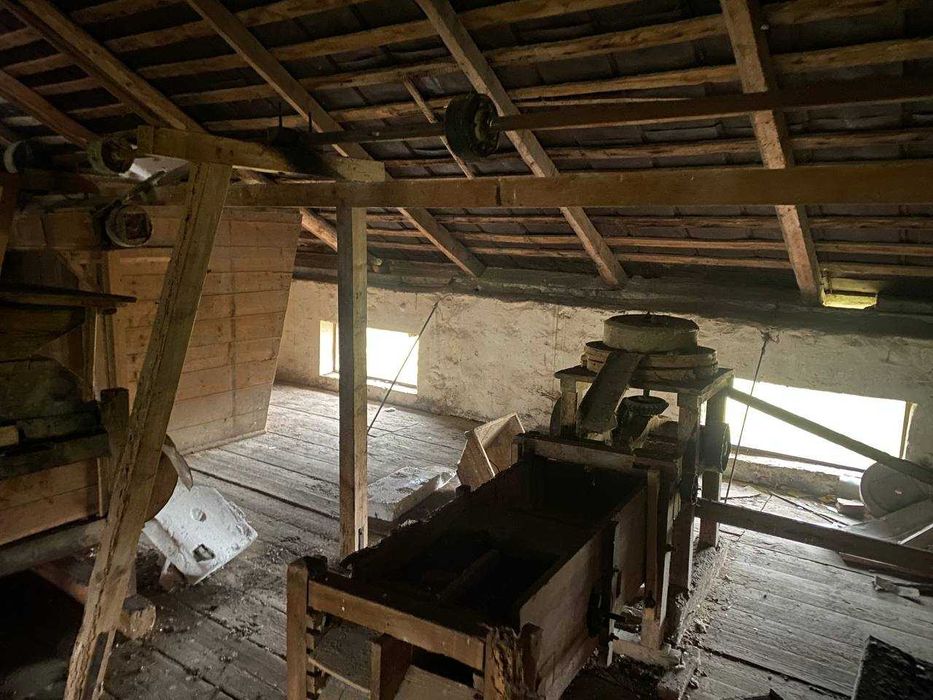 Продаж приміщення неподалік міста