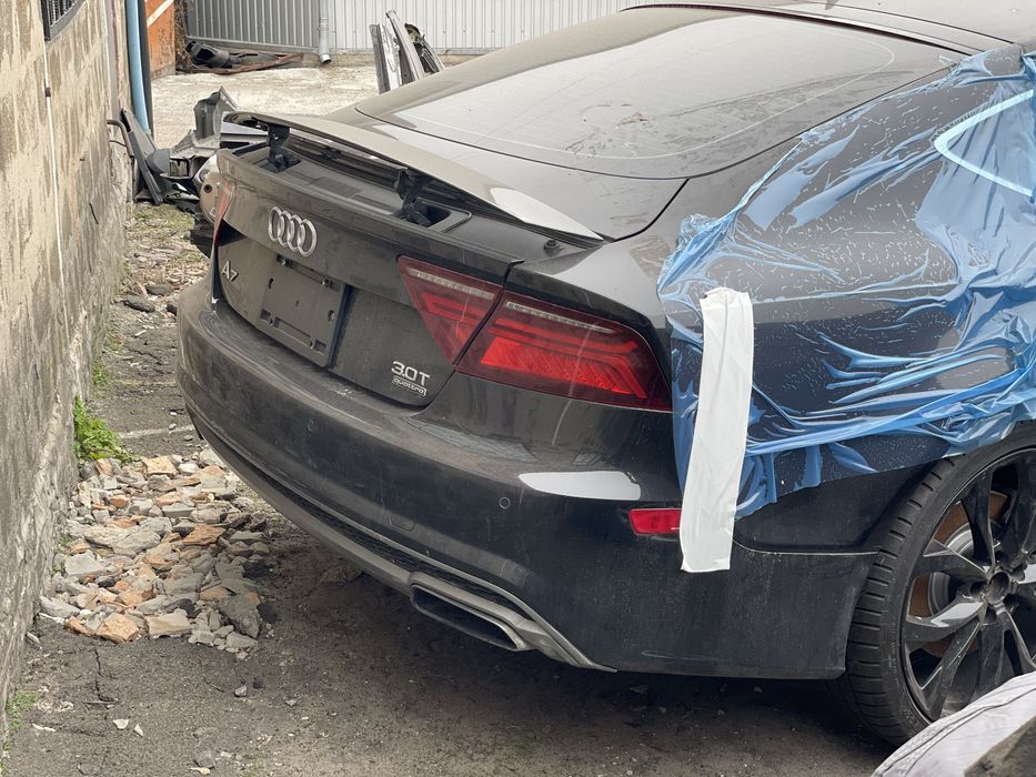 Двері audi a7 двері дверка капот бампер крило мотор 3.0