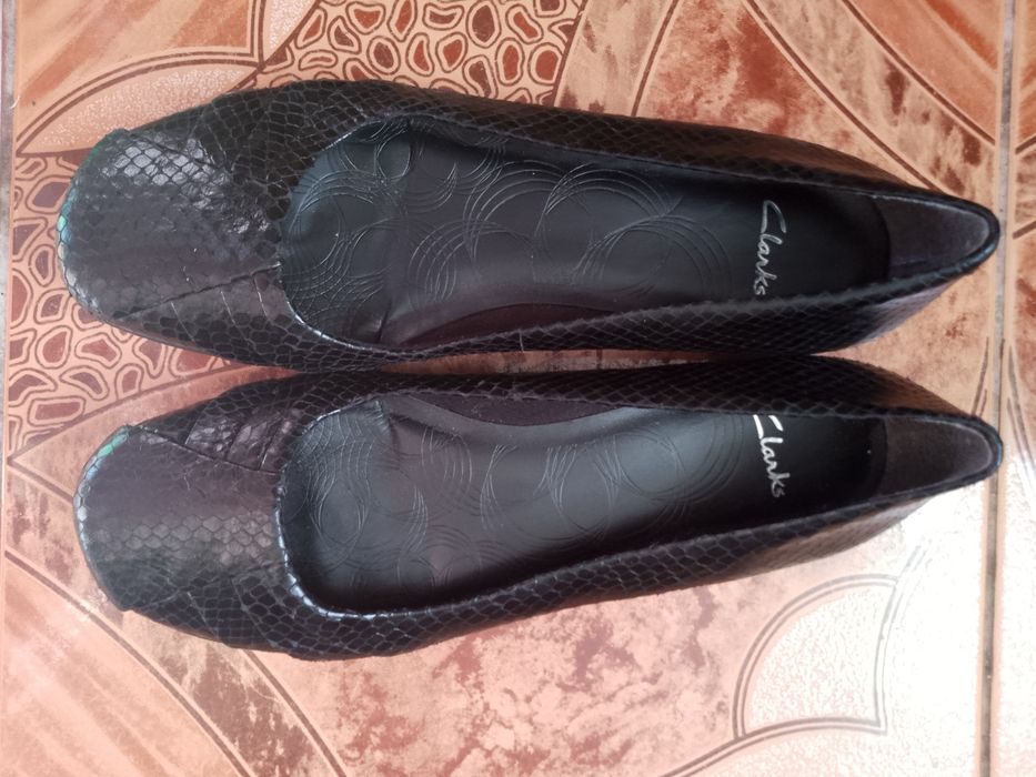 Балетки шкіряні(туфлі) Clarks 37 розміру.