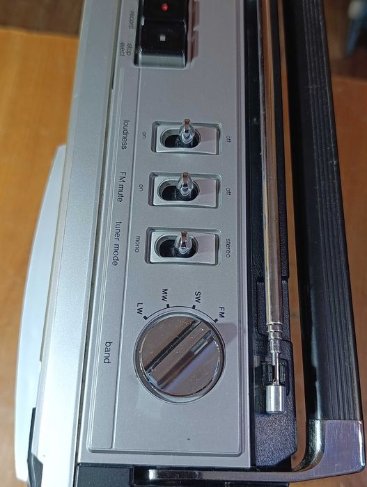 Ретро магнитола "Sharp GF-8585"
